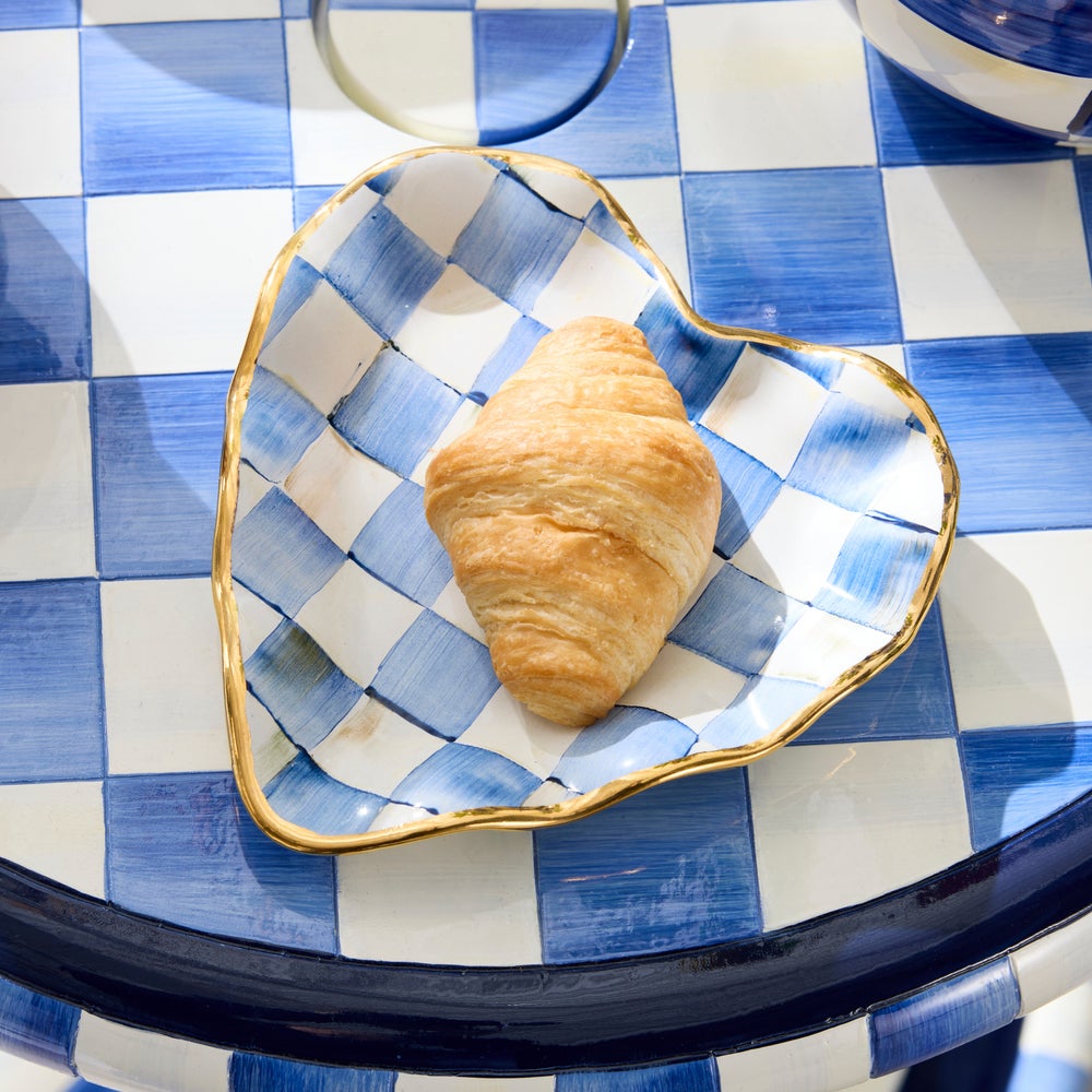check-fluted-ceramic-heart-plate_1