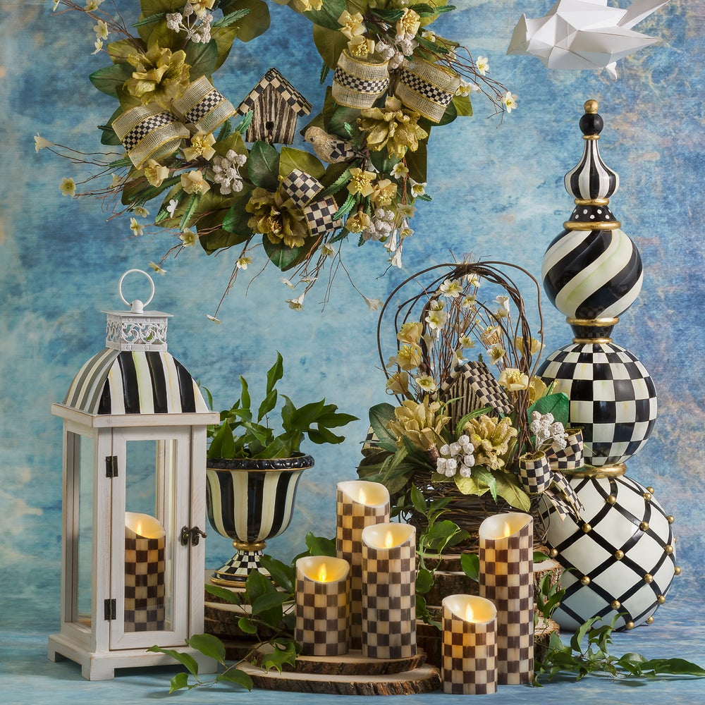 check-pillar-flicker-candle_1