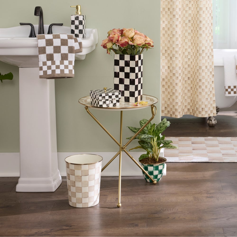 enamel-tilt-accent-table_1