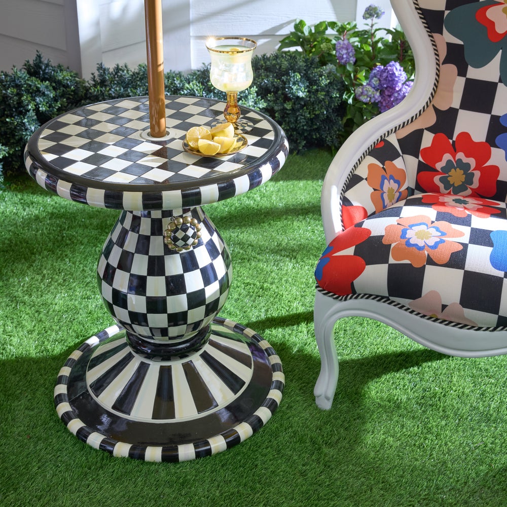 outdoor-umbrella-stand-side-table_1